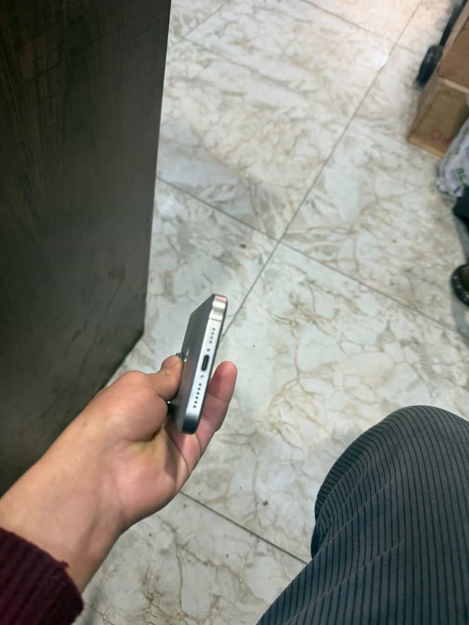 من رخصة الادمن
للبيع ايفون ١٥برو ماكس 
ذاكره ٢٥٦
بطاريا ٨٦ بلادي 
تك 
الجهاز شرط ما مفتوح ولا مصعد 
السعر مليون او ١٥٠وبي مجال للطيبين
التوصل خاص او ‭٠٧٨٦ ٦٧٣ ٣٥٤٩‬
