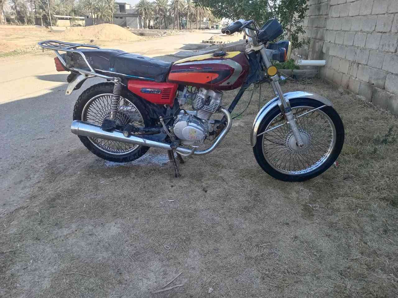 دراجه تايكر موديل 2019 محرك بلادي فول نضافه ونشاط( تشغيل نكره كهربائيات شغاله) (أوراق اصوليه كرتونيه كامله) السعر (325)وبيها مجال حك الجيه لاتصال *********** خاص ما جاوب الشراي يتصل السكن ديالى (ناحيه كنعان)
