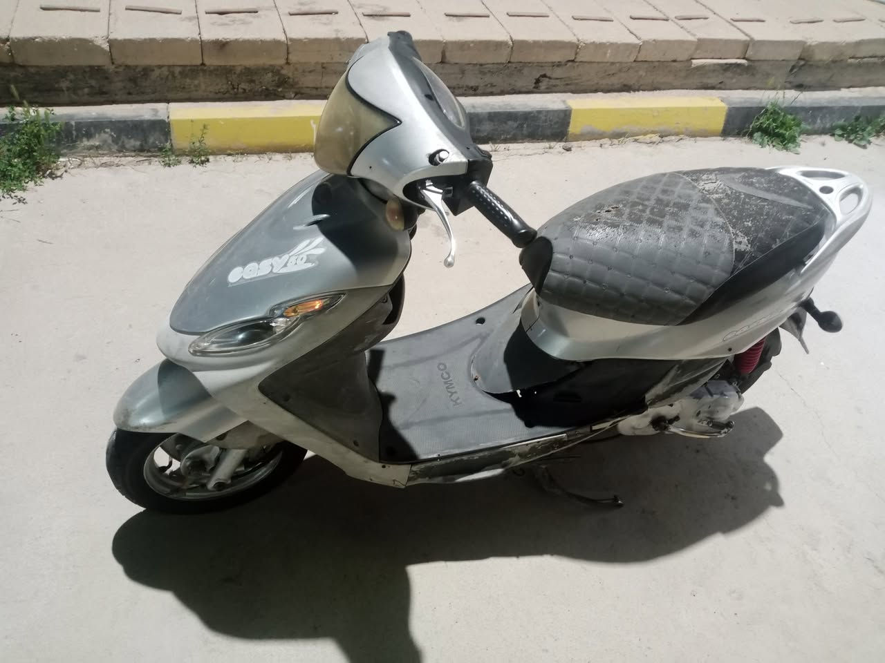 سلام عليكم للبيع دراجه ياباني طافيه ومتروكه  لا تكلي شبيها ما بيها تجي تحمل وتروح سعره قفل  125 مو شراي لا تعبني ولا تعبك مكاني كوت رقم ***********
