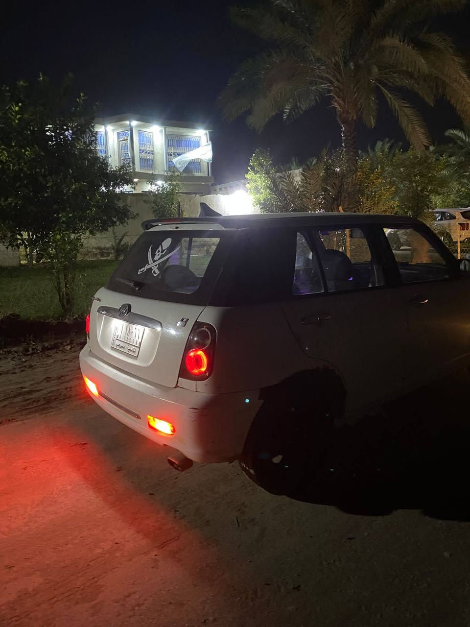 السلام عليكم ليفان 320 مستر بن موديل2013 للبيع والمراوس كفاله عامه من ضربه والصبغ فقط بيها خياسات بدور الجاملغ الخلفي مامعمر مكينه كورلا 1600 كير عادي مكينه وكير كفاله حداديه جديده تخم تاير جديد باتري جديد سنويه لل30 مداور ثاني يوم رقم قادسيه مشروع وطني ماشيه 67 الف مكاني الديوانيه قضاء الشاميه السعر 30 وبيها مجال للاتصال ***********
