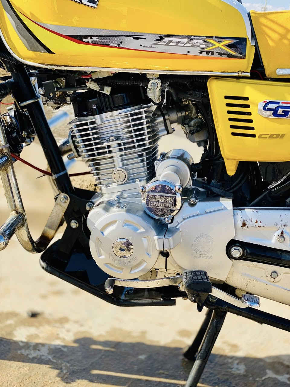 السلام عليكم
ماطور ايراني 2024 بعده على وضع الشركه وياه منفيس دخول 2025 بعده جديد حتى بلك الشركه بعده بي 
1-تواير جدد
2-عمبار كلج 
3-المحرك والكير مكفولات نشاط ونعومه
4-الكهربائيات كلها شغاله 
5-بصمه تشغيل عن بعد
6- الماطور جاهز ما ناقصه برغي واحد 
(السعر 750 وبي مجال)  ***********
