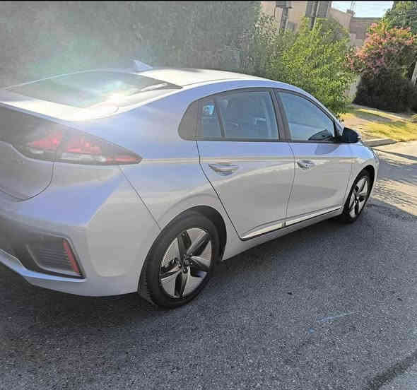 هونداي ايونك 22 هايبرد وارد كوري فول مواصفات بصمه رادارات حساسات اوتو  هولد هاند بربك كهرباء تحديد مسار حادثها بوند وبيها صفحة كلير مرشوشة بس  *********** بغداد
