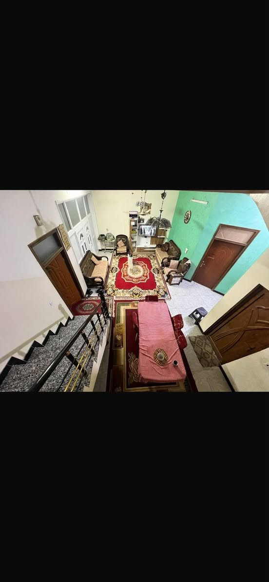 السلام عليكم
بيت للبيع مساحه ٢٠٠ م
في منطقه الزيتون شارع البلديه قرب الجوازات
البيت ثلاث طوابق
الارضي غرفتين نوم وصاله ومطبخ وحولي مع الصحيات
الطابق الثاني ٤ غرف نوم مع الصحيات ٣ حمامات
الطابق الثالث غرفتين نوم مع حمام وصاله السقف سندويج بنل
للاستفسار الاتصال مع صاحب الدار
***********
