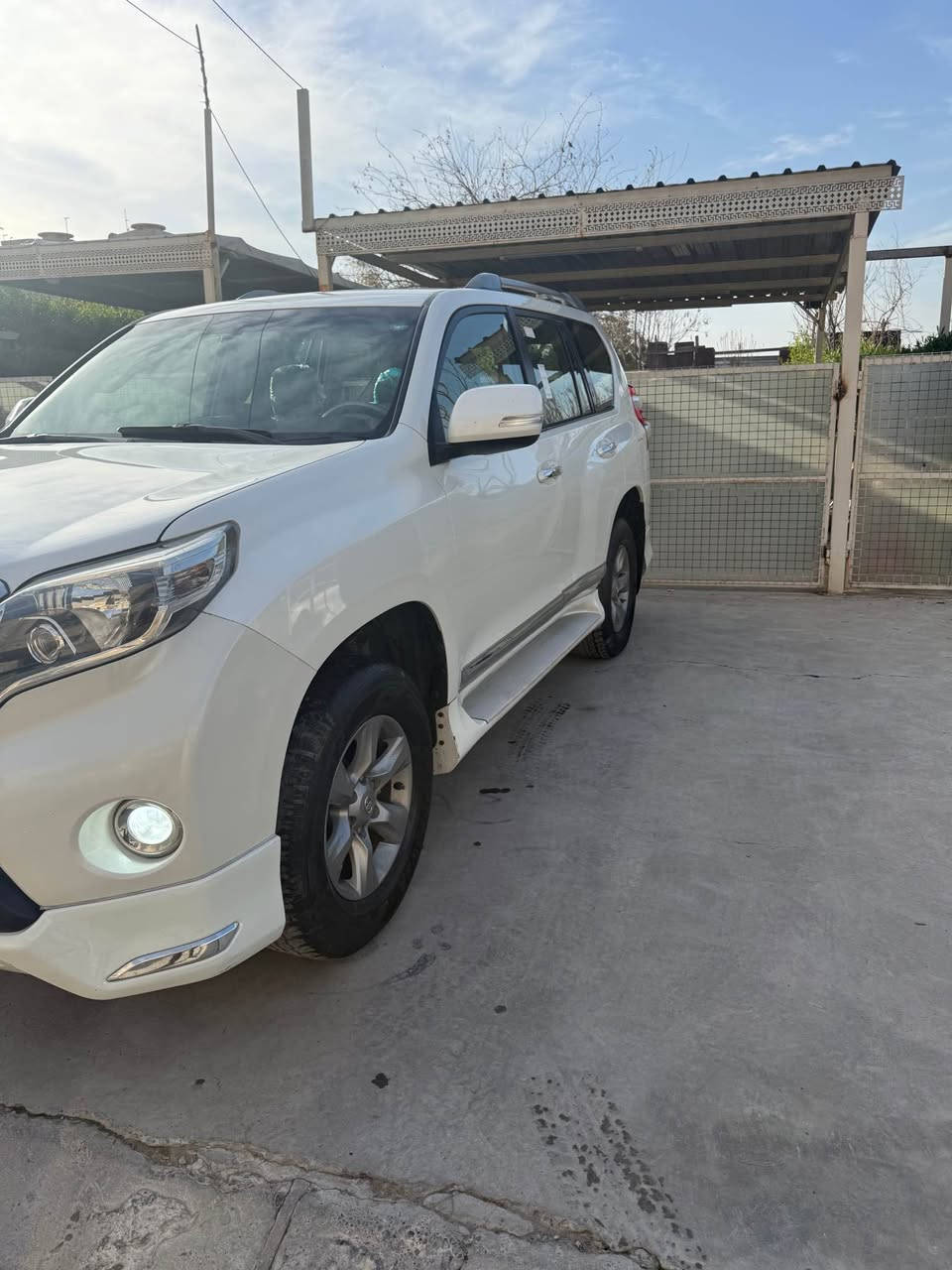 پرادؤ موديل 2010 فول به س سليت نيه بئ سبوغ   چوار پستن   شوين هه ولير *********** أربيل, العراق
