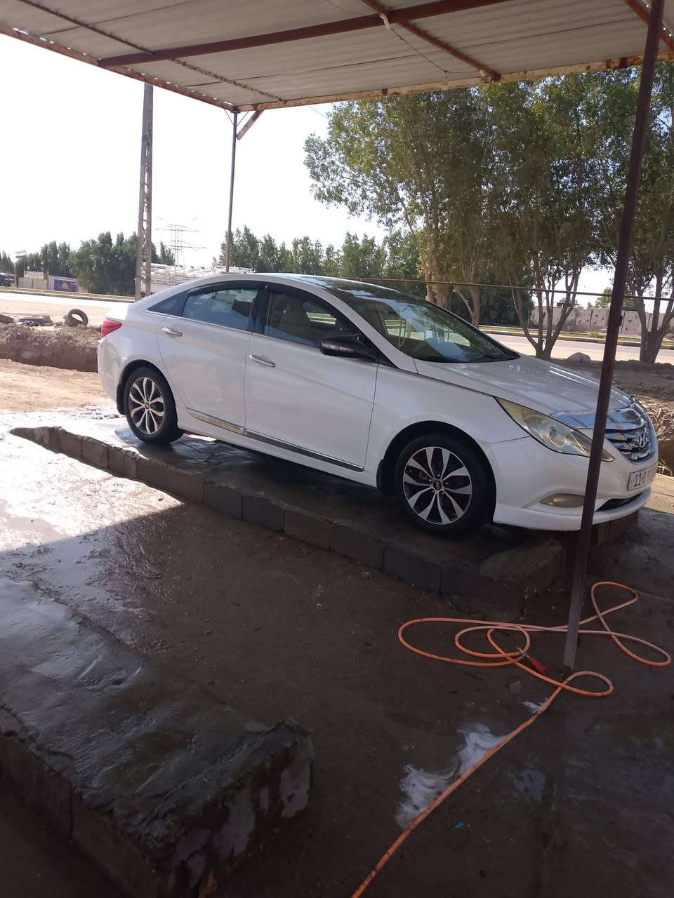 السلام عليكم سوناتا موديل 2011 خليجي بأسمي  فول مواصفات عدا البصمه بني راما تبريد قطعتين مري شفت مكينه 2400 دوش بيه بارد بل هلال كلش بسيط وصبغ شبرين باب السائق فقط الباقي كفاله عامله مكاني حصوه الاسكندريه ***********
