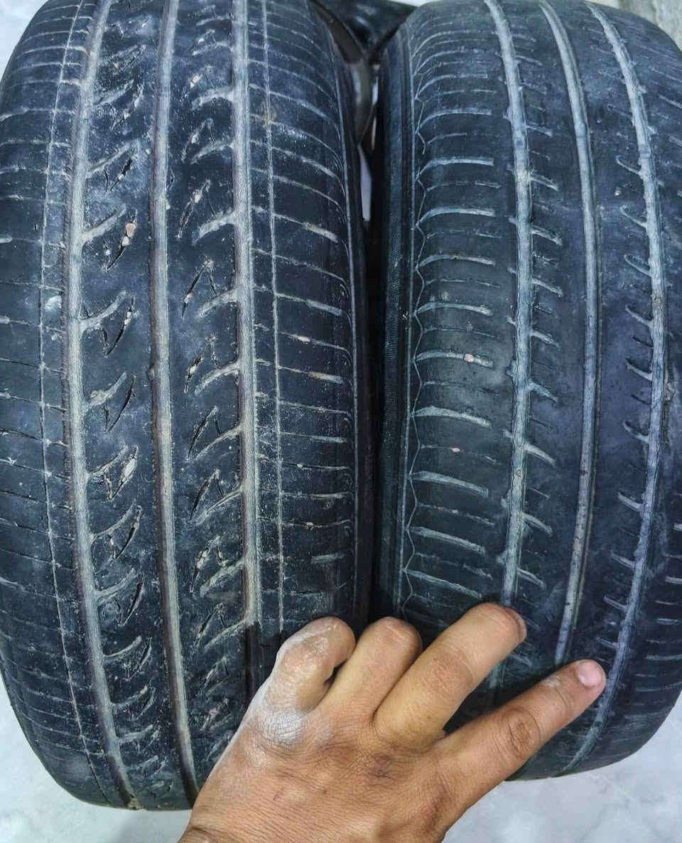 السلام عليكم غراض سايبا للبيع ابيعهن شلع قيم واخذهن
تايرات نص عمر 
بولبرن امامي كوري جديد  مال كيا برايد
ويل مستعمل 
فلنجه خلفيه نضيفه 
دركه ستيرن يرادلها بس كفر 
قوايش مال تايم كيس الماني و قايش مال داينمو نضاف
دكشن بارد نضيف 
دركة كير نضيفه
الي يريدهن خلي يتصل  ويدلل ***********

