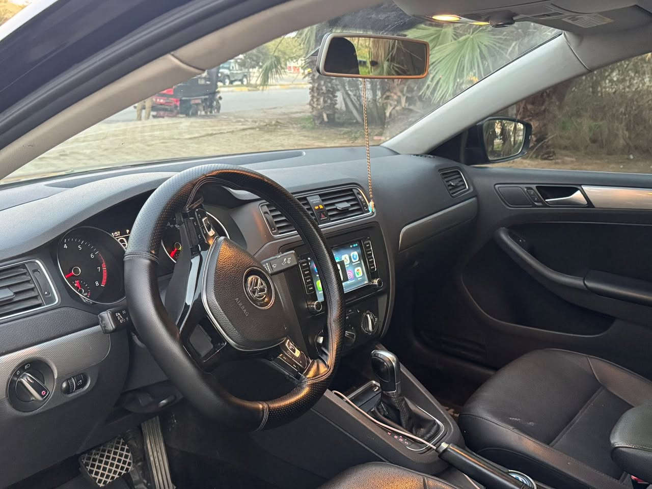 للبيع جيتا 2017
فول موصفات 1على 1
فتحه سقف 
 رادار خلفي
كشنات جلد +هيتر
داخل اسود 

محرك 1400تيربو 

محرك كير بشرط
السياره حدادية كله بشرط 
تايرات جديدة
جاهزه ع اخر حباية شرط 
السعر 110$
مكاني كركوك _طريق بغداد

لاستفسار مراسله اوتصال ع خاص

***********
