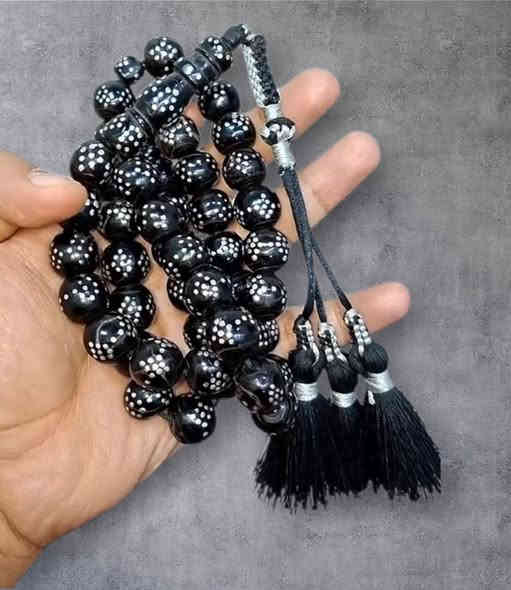 يسر حجازي قديم 
45 خرزه نضافه تامه (( فواصل فضه ))
وزن سبحه صافي 133 غرام (( خشنه ))

………… تواصل خاص السعر والتفاصيل 
او تواصل واتساب او على رقم ***********

مكاني الناصرية الحبوبي مركز المحافظة 
يوجد توصيل كافه محافظات العراق. 🚛
