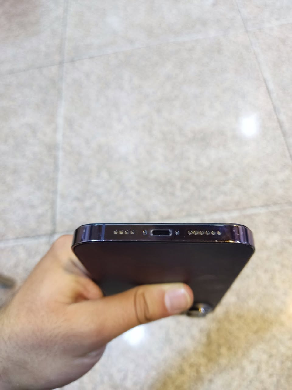ايفون 14 برو ماكس شرق اوسط AA/A حيل نضيف مابي زلغات ذاكره 128 

مبدل شاشة نوعية OLED الوانها وسلاسة فول ومبدل بطارية نوعية دراكون معروفة نسبتها 100% 

فقط اكو فطرة زغير بزاوية بالشاشة مثل ما موضوح بصورة ميبين ولا مأثر عل كلشي

جهاز كله شغااال فيس ايدي شغال 

سعره 450 الف قفل ( فقط بيع مايرهم مراوس )

مكاني دهوك ابيع من البيت وتوصيل اكو


**إذا كنت صاحب هذا الإعلان وتريد حذفه لأي سبب، رجاءا أرسل رسالة إلى الدعم الفني**