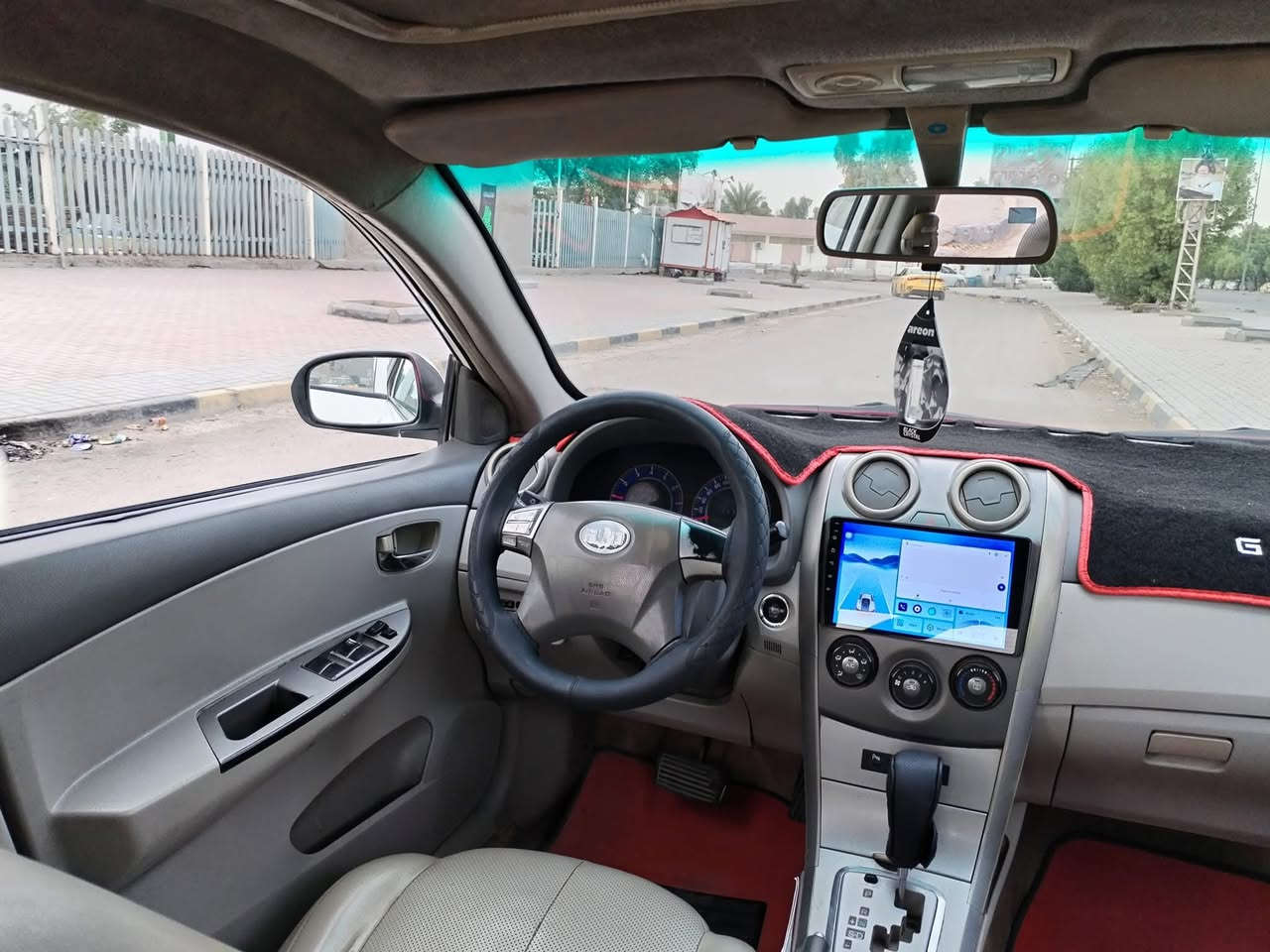 سلام عليكم للبيع سيارة بي واي دي 
  G3 2013 سيارة نضيفة  
سيارة مابيهة اي نقص كهرباء كولة شغال تبريد 
سنوية بسمي رقم نكليزي اي غرامة ما عليهة مكان بغداد 
سعرهة ب 58 وبيهة مجال ***********
