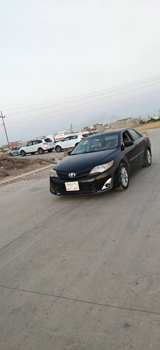 كامري ٢٠١٣
خمس قطعه  شوية من سقف بارد بدون دواخل  كير محرك شرط ١٣ ورقة غرامه ينزل من سعر *********** أربيل, العراق
