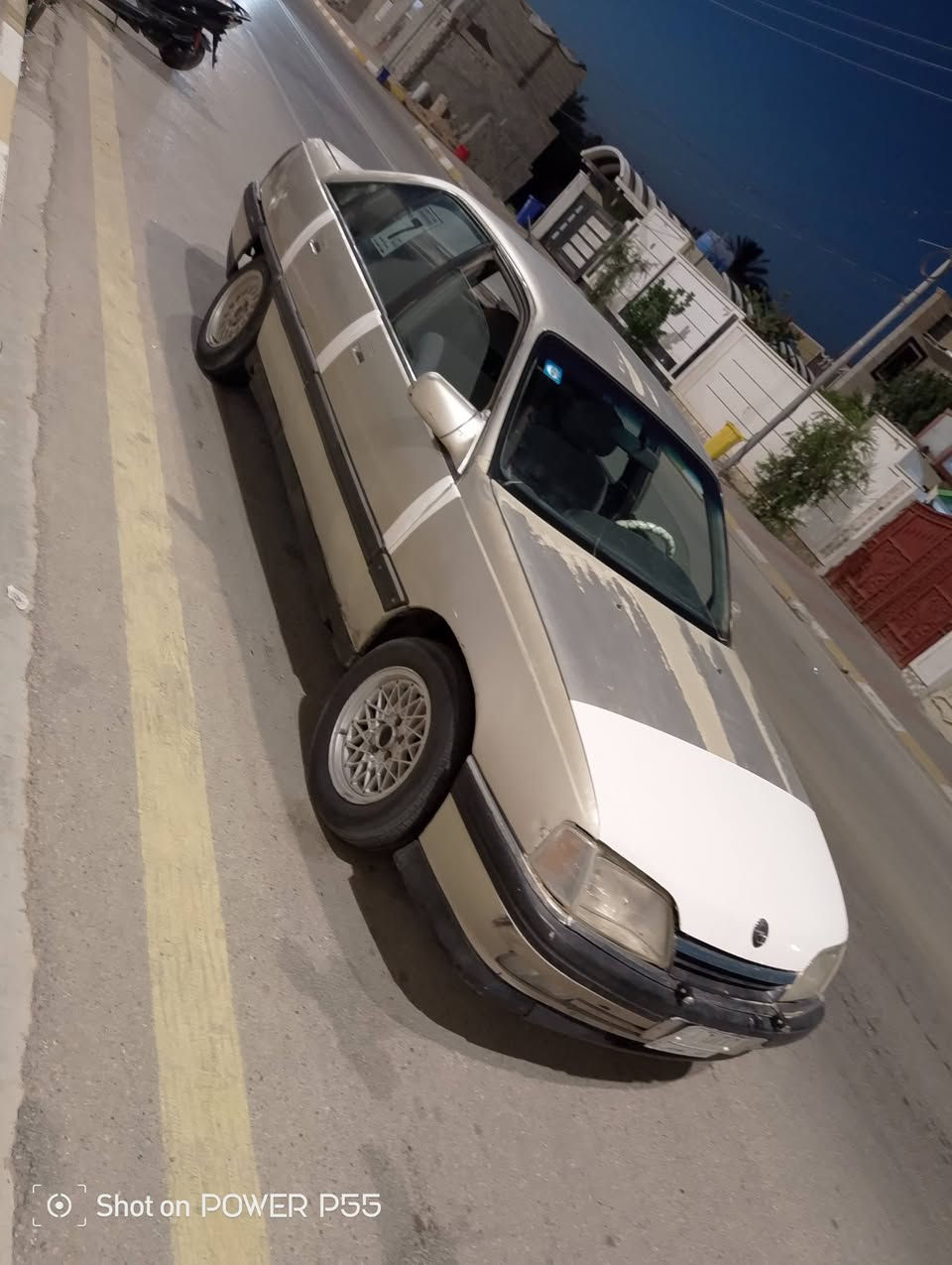 سلام عليكم أوبل اوميكة مديل 88محدثة 93محرك نضيف كير اوتوماتيك سيارة حلوة مال جناي خويس مابية خلاص سيارة بلادية قرفتة تخبل السعر 25العنوان رمادي ***********
