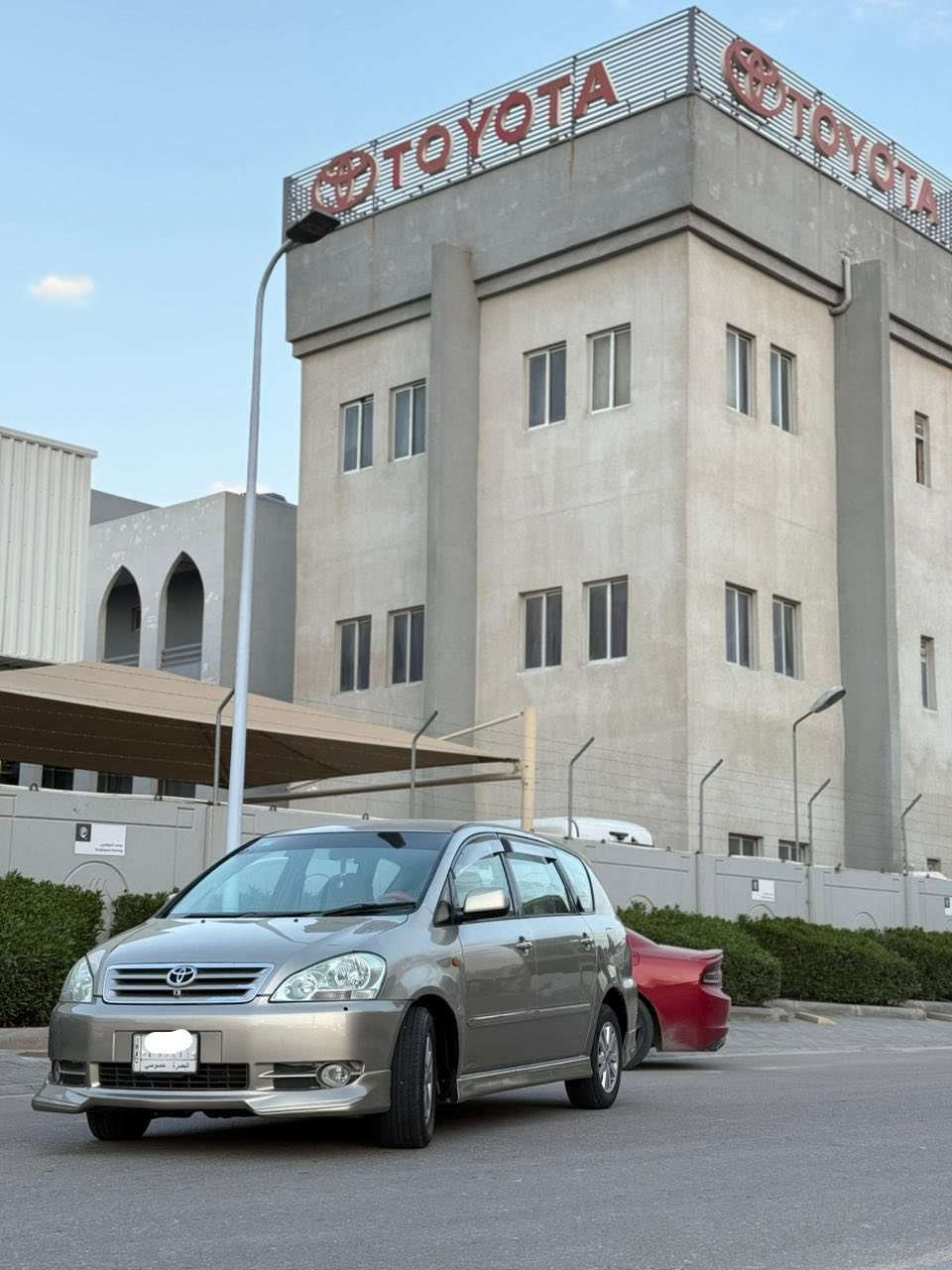 السلام عليكم 
ابصم موديل 2002 بصره تحويل
تو ويل محرك 2400 جاهزه تبريد كير محرك حدادية تايرات 7 راكب. تبريد 3 قطع
مكاني البصرة
شراي يخابر ع رقم
***********
