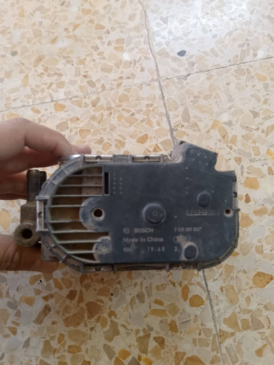 السلام عليكم 
من رخصة الادمن 
عندي غراض تفصيخ مال سيارة شيري اي فايف للبيع جويتر وحساس ايرفلو وحساس سرعة وحساس كام شفت مكاني غزالية ورقمي *********** ابو امير بي واتساب
