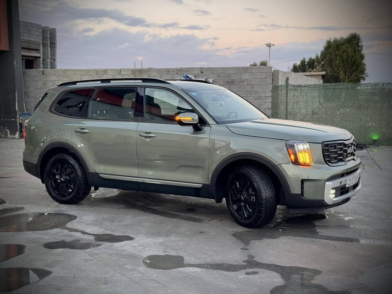 بسم الله الرحمن الرحيم
السلام عليكم كيا تيلورايد2023 Sx Xline وارد امريكي

Kia Telluride SX XLINE 2023 3.8L

المسافه المقطوعه : 57000الف كيلو متر 

          حجم المكينه : 3800    V6

                      الضرر : موضح بالصور 

خمس انضمه للقياده 
   

#الموصفات 

1. شاشه 

2. كامرا

3.لايتات لد

4. بصمه 

5. كشنات جلد 

6. هندبريك بصمه 

7. رادار تحديد مسار

8. رادارات 360

9.فور ويل 

10. اوتو ستوب

11. حساسات خلفي امامي

12.اوتو هولد 

13. اشاير بالمري 

14.بكلايت لد

15. نظام ايكو + نظام تزحلق

16. فتحتين

17. هيترات بالكشنات حار بارد

18.كامرات 360

19.كامرا بالمرايا

20.بردات خلفيه

21.سبعه راكب

22.كشن السايق ميمري

23.كشنات خلفيه كهرباء

24.ويل كب بلاك

25.كشافات 

فول مواصفات 1/1 جاهزه مرقم بغداد 

#السعر 275 وبيهه مجال بسيط  

تفاصيل اكثر هذا رقم ***********

مكان السياره  كربلاء الحسينيه
