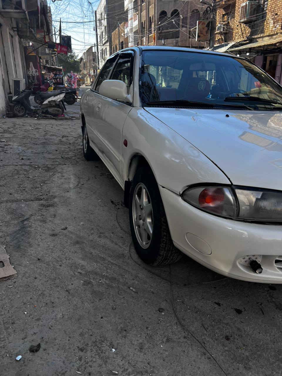 سلام عليكم
بروتون 2004 ويرا خصوصي اوتوماتيك رقم انگليزي 
هزه جديده سنوية لل ..39 بسمي السيارة 
گير ومحرك خير من الله
ثاني يوم تحويل 
بيه خياس بالصنوگ
والچاملغ الامامي يم السياق ابدل 
مشط الستيرن بي نضوج 
والراديتر مزروف مال التبريد 
السيارة مصبوغه عام للجماليه
السعر ..39 ورقة بيه مجال حگ الجيه 
بس الشراي يتصل فدوة رحم الله والديكم 
مكاني بغداد الحريه 
رقم التلفون ...*********** متواجد واتساب
