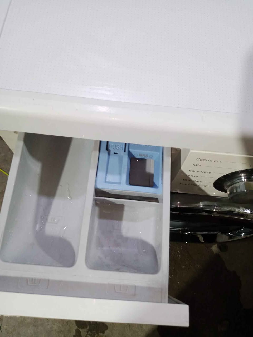 للبيع. غساله فول اوتوماتيك ال جي 8كيلو . نظيفه جدا بدون اي تصليح ولا عطل . سعر 225الف .شرط الشغل والنظافة . مع توصيل . بغداد, العراق


**إذا كنت صاحب هذا الإعلان وتريد حذفه لأي سبب، رجاءا أرسل رسالة إلى الدعم الفني**