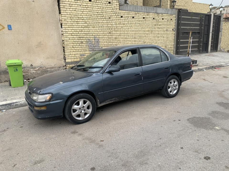 كورلا 93
محرك وكير وتبريد شغالات 
السيارة باسمي 
السيارة مصبوغه عام 
البدي شوف العين 
السعر 50 وبيها مجال قليل 
العنوان البصرة القديمة
*********** راسل واتساب موجود
