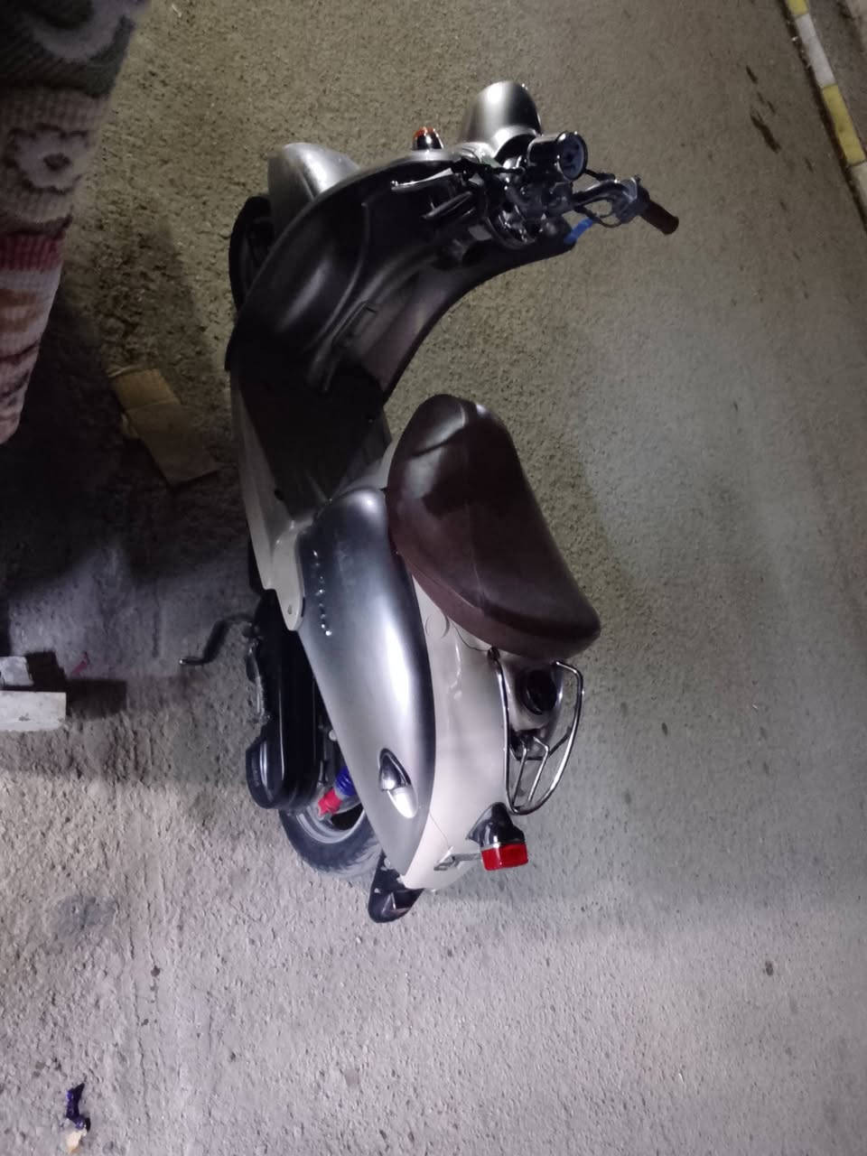 دراجه مصريه  فحل مكينه مكفوله قفل اكسنت بيه مامفتوحه بس جملاغ شويه بي كسر انطيك مكينه مكفوله شلعه معدل فول فول مكاني دور العمال وهاذه رقمي***********
