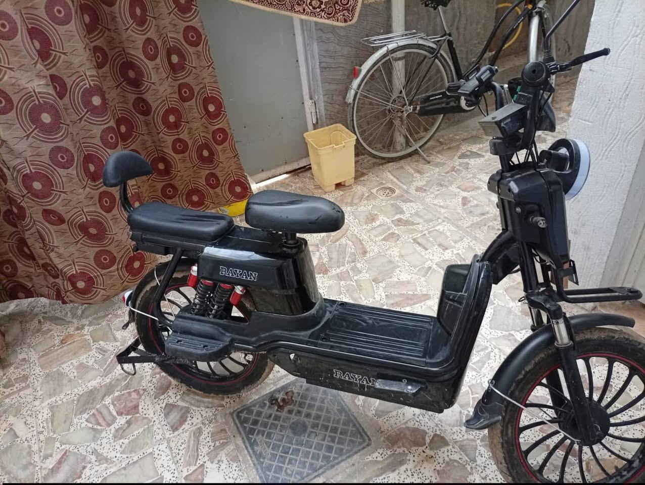 السلام عليكم دراجة شحن
2025      ،5بطاريات 

بيها عواج فقط 
سعر 300 مكان نجف كوفة


**إذا كنت صاحب هذا الإعلان وتريد حذفه لأي سبب، رجاءا أرسل رسالة إلى الدعم الفني**