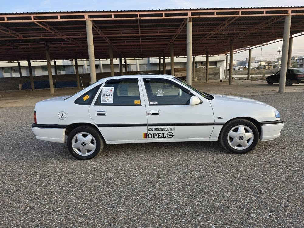 ***********#***********چمچماڵ
نمونەی ئۆپڵ لەسەردەقی  شەریکە ماوەتەوە
بێ لێدراو بێ دەعم بێ بۆیاغ 
ئۆپڵ ڤیکترا مۆدێ ۹۳ مەکینە  ۱٨ گێڕ عادی
گێڕومەکینە بەشەرت بێ لێدراوی ودەعم
سنوی تازەیە ژینگەو ڕێگاو بانی دراوە
برێک ABS سقف سڵایت   بێ خایسات 
دۆسەو هیلالی بیلادە نەبڕاوە
چوارتایە تازەیە ویلی بیلادشەریکەی  لەژێرە
سعری ٥٨  گەڵاو معاملە

٥٨ شمشمل, السليمانية
