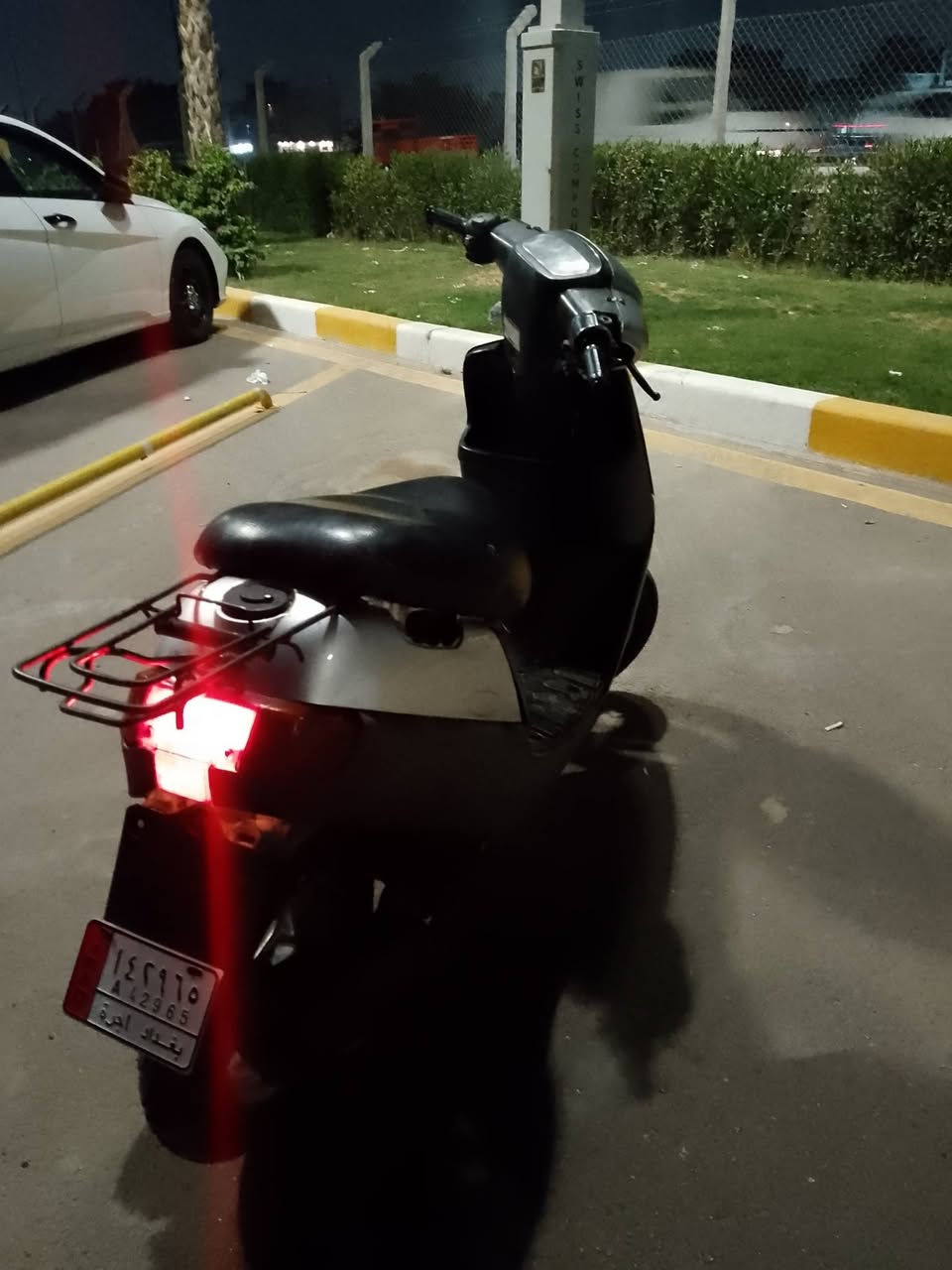 السلام عليكم للبيع دراجه بطه 60 دراجه نضيفه كهربائيات اشاير سلف وهندر طوافه بانزين ودهن يشتغلن عداد كيلومتر يشتغل مكينه بلاد لسعر 160 وبيهه مجال لمكان لغزاليه رقم ***********
