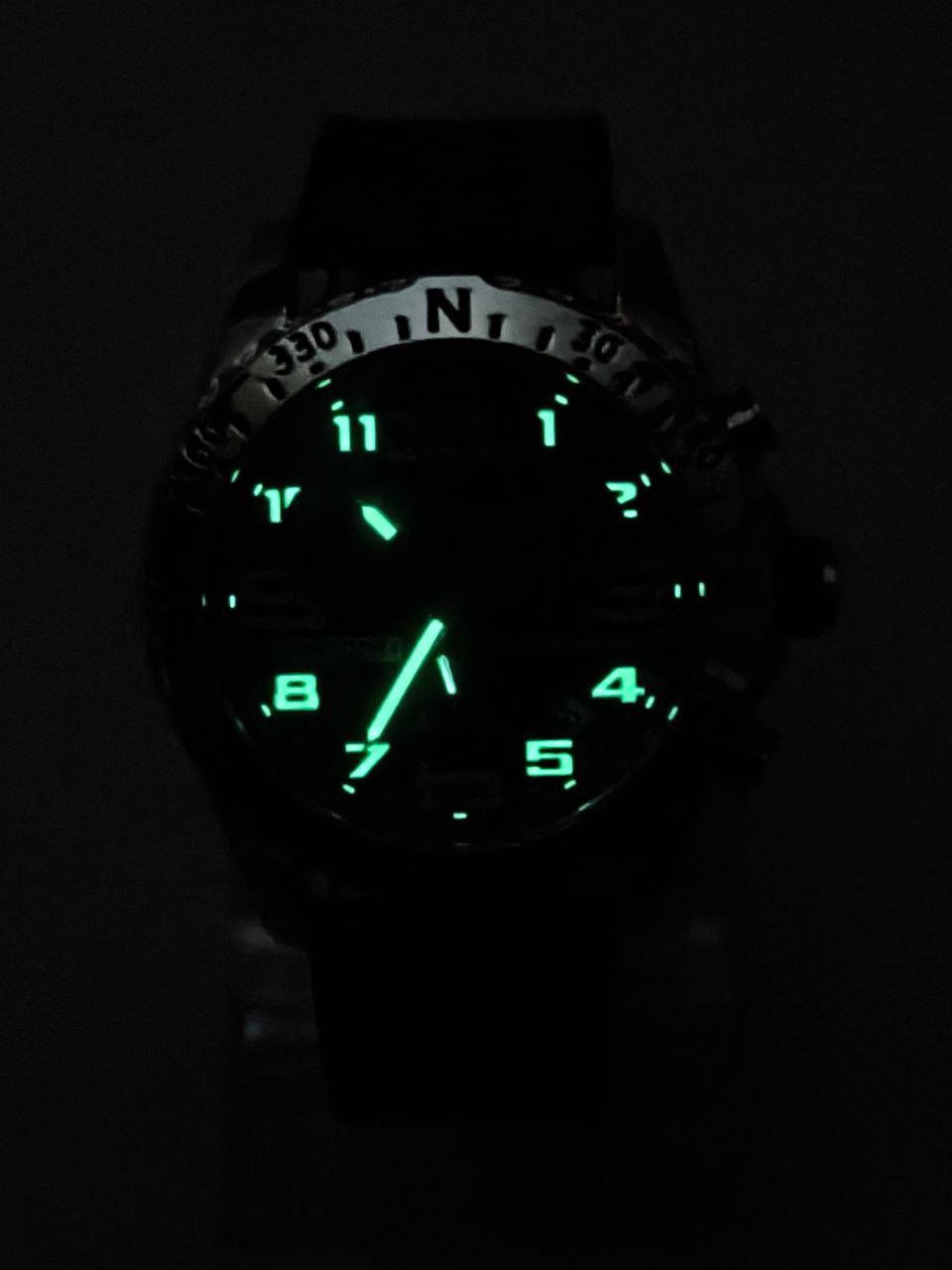 ساعة من ماركة برتلنغ Breitling

تحفة فنية 
مصممة للطيارين الحرفين والقباطن
مكينة كوارتز ستوبوج (جميع السناتر شغاله)
هيكل ستانلس ستيل طوق ارقام حفر
ميناء فخمة مزودة بمنفذ تاريخ فول لامينوس
زجاج معدني ضد الخدش
مقاومة ماء وغبار 
جلد شاموا مميز مبطن ربل
الساعة مختمة بالكامل 

ملاحظة ؛- متوفر قطعتين فقط
 
السعر : 35 ع اول تم
 للحجز والاستفسار يرجى مراسلة الصفحه


**إذا كنت صاحب هذا الإعلان وتريد حذفه لأي سبب، رجاءا أرسل رسالة إلى الدعم الفني**