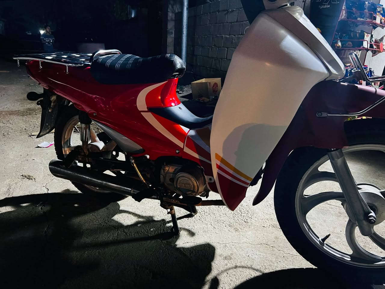 سرفيس نضيف بمعنى الكلمة كير ومحرك
السعر 500 وبي مجال 
الاتصال ***********
