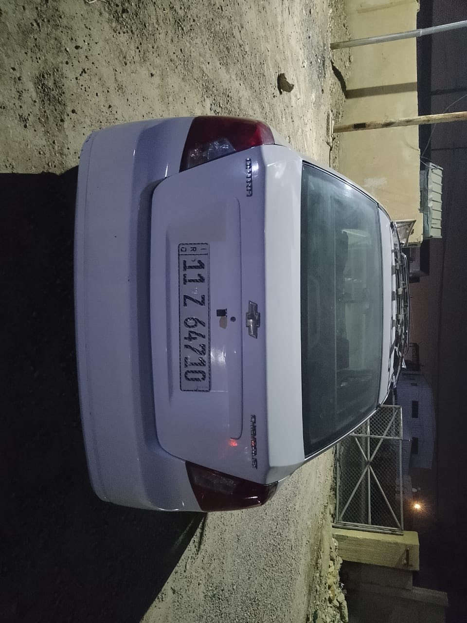 السلام عليكم سياره اوبتر ٢٠٠٤ مصبوغه عام لجماليه رقم بغداد باسمي تحويل ثاني يوم. كير عادي ومكينه حاويه سياره كله اداميه  دوشمه لايتات صدر. داخليه كليه جديد السعر ٥٠وبيه مجال.  
المكان غزالية 
للاستفسار. ***********
