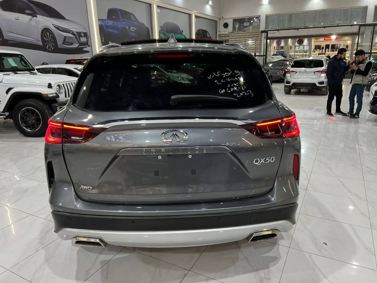 بسم الله الرحمن الرحيم رمضان كريم 🌙❤️
انفنيتي  2024👌
حجم QX50
محرك 4 سلندر🔥

#سعرها 235 ورقة و مجال قليل🔥

مواصفات فول فول١/١ 👇

شاشة جبير 📺 
خمس كاميرا 📸 
كاميرا مراية الداخل📸
كشن جلد حار و بارد
كشن خزن و كهربايي 
مراية كهربايى تنفتح و تنسد 
بصمة 
ابواب بصمة 
تشغيل عم بعد↩️
سلايت فتحة
فور ويل 
جنطة كهربائي
ويل كبات كروم 
تحديد سرعة 
تحديد مسار 
تبريد مركزي 

بعد بيها هواي مواصفات 

#ضررها فقط جاملغ خلفي صبغ و قطعتين كلير أمريكي 👍

بدون دواخل بدون ارباك بجم و ورا كبس
مكان السيارة اربيل شارع ١٠٠ م معرض🚗معرض ولید كارس🚗

شراي يتصل على هاي رقم 
***********
***********
