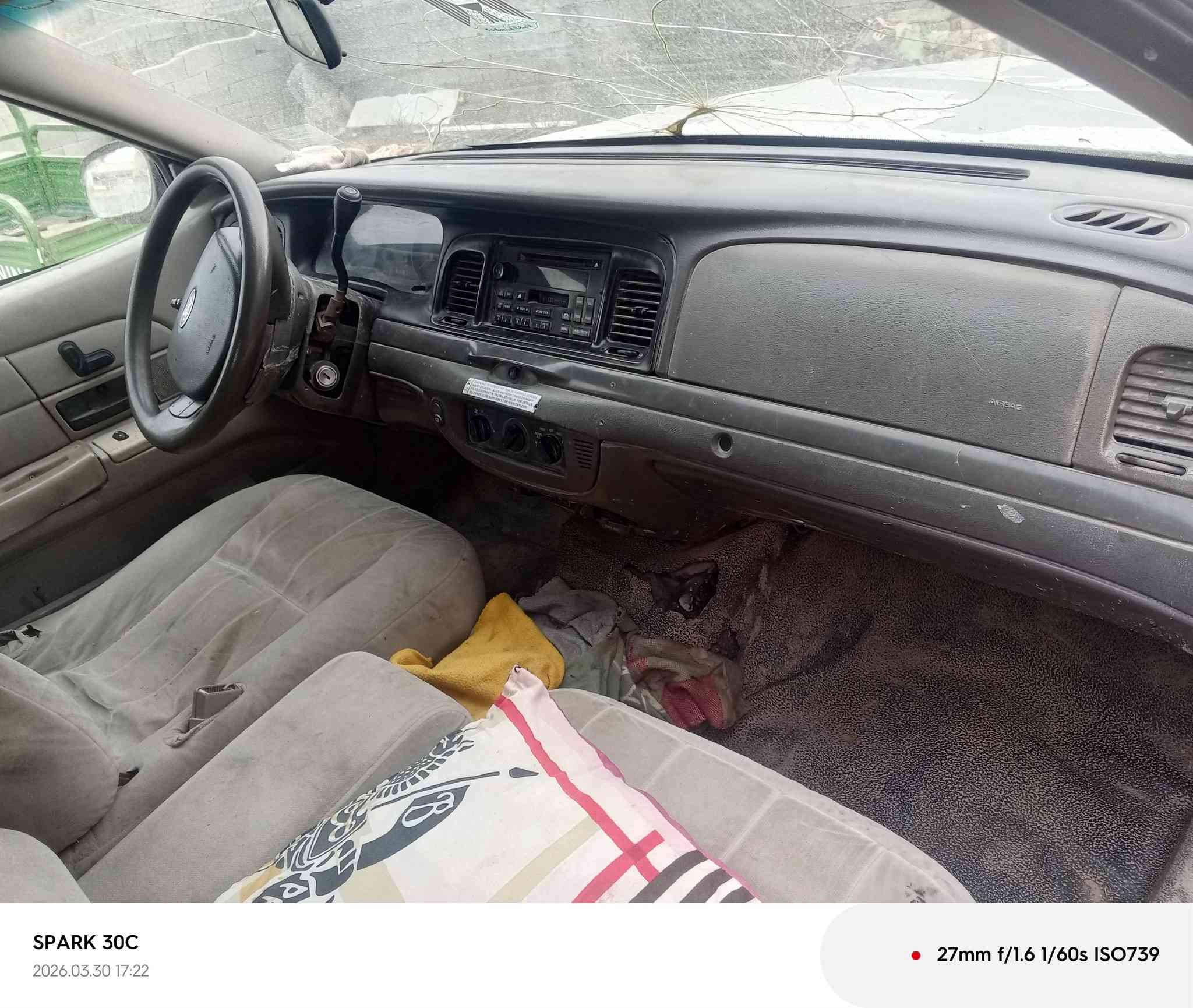 السلام عليكم 
 للبيع او مراوس 
فورد كراون فكتوريا 2007 
مزاد مرقم واسط مكينة وكير واكسل كفالة سيارة گشرها نضيف
 ما بيها ضربة فقط الصبغ جارد 
تخم تاير مكاني الكوت 
***********
