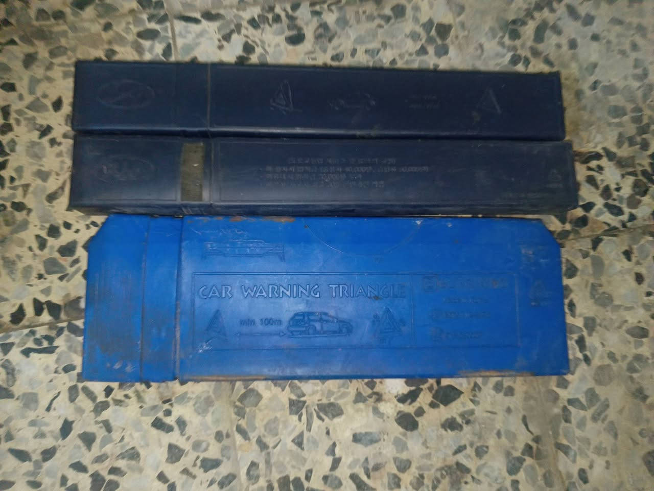 السلام عليكم يوجد عدنا فلينات كامله مع قفل اسبير +مثلث طوارئ 
سعر الفلينه+مثلث 35الف 
سعر الفلينه25 /سعر المثلث 10
(كله اصلي تفصيخ)


**إذا كنت صاحب هذا الإعلان وتريد حذفه لأي سبب، رجاءا أرسل رسالة إلى الدعم الفني**