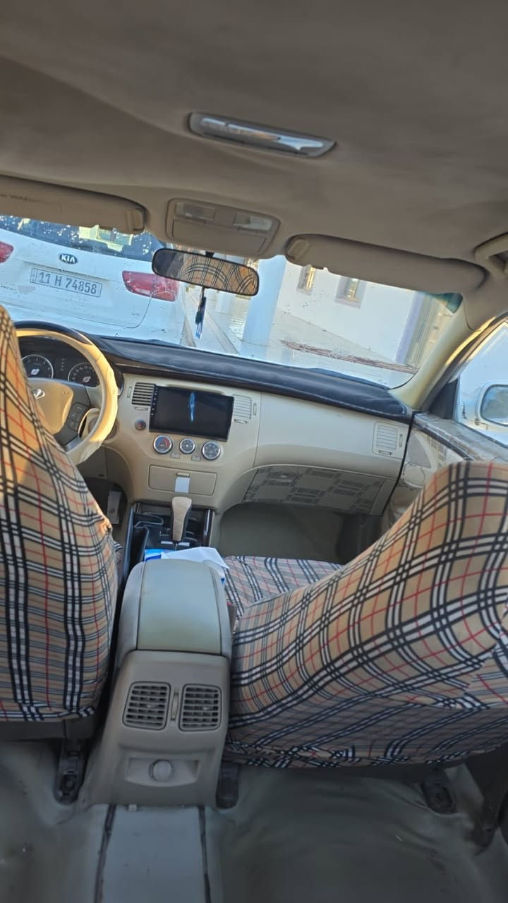 سلام عليكم سياره ازيرا ١١ شكل المقدس.   سبورت خليجي. بيها باب السايق مبدل بلادي.  وبيها مكانين بارد قليل سعر 115رقم هاتف 📞 *********** رقم سياره بابل
