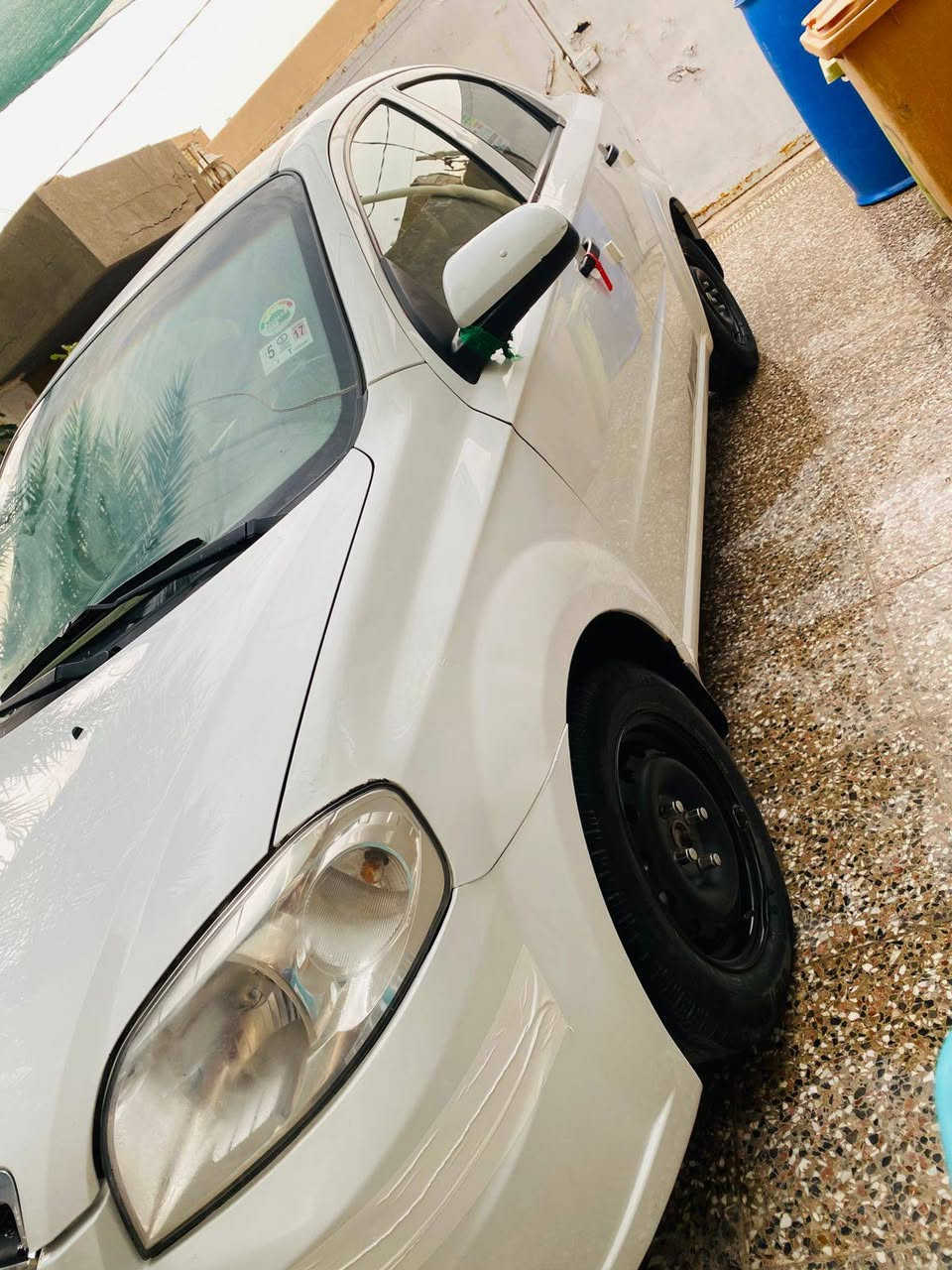 سياره للبيع افيو خصوصي وارد خليجي مفتوح
رقم بغداد انكليزي /سنويه لل2027
كير مكينه تبريد حداديه /مكفول
ماشيه/180
بيه شخط ع طول الصفحه اليمنه ومصبوغه فقط صبغ بدون معجون بدون حار بدون دواخل 
مكانه / حله / شارع 80
السعر / 75 وبيه مجال بسيط 
***********
