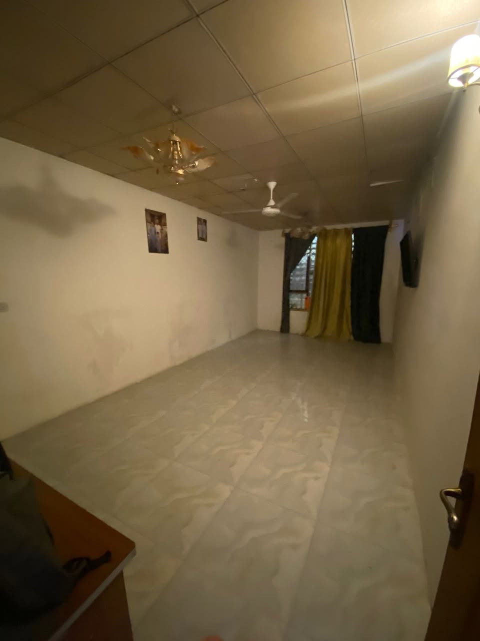 سلام عليكم الدار البيع بل تصنيع وره مدرسه مباشرتنً 150متر اي ستفسار على رقم هاتف ***********
