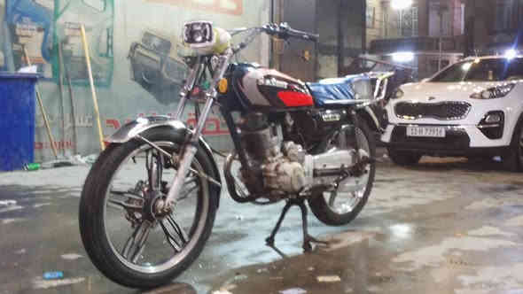 متاح دراجه سيفان تشتغل سلف و هندر دراجه  نكره وحده السعر  300 
الشراي يتصل خاص ماعندي 
الرقم ***********
