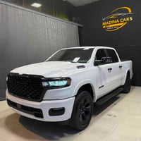 Dodge Ram  2025 BigHorn V6 - 3.6L - 4x2  بسمە و شغال شاشە تیسلا کامیرە...