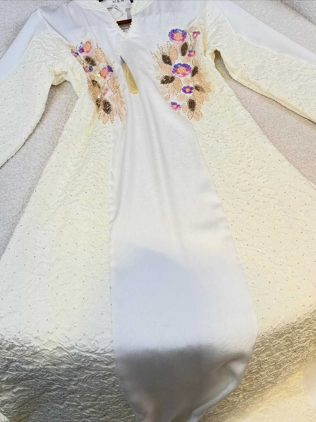 الـسعـر20الـف🤍✨
القياسات(L,xl,2x,3x)

للحجز و الاستفسار التواصل على الأرقام واتس اب 
***********
***********
***********
***********

توصيل بغداد  5000
توصيل محافظات  5000
