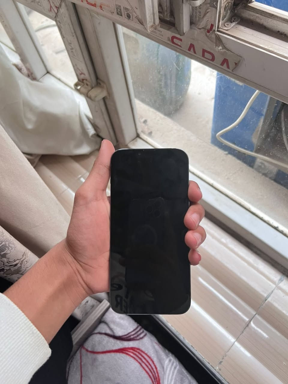 ايفون 13برو ماكس جهاز نضيف شرط. مبدل بس شاشه فيس ايدي شغال بطاريه84بلاد سعره425 مكاني كركوك للستفسار***********
