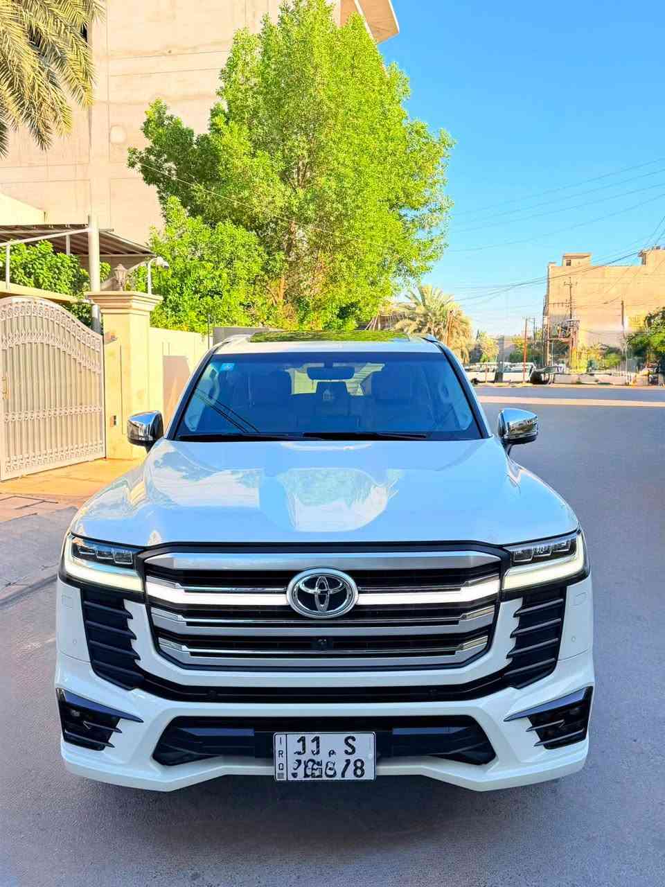 السلام عليكم 
 
لاندكروز VX Limted 2024 

مغلف ppf ضمان ١٠ سنوات 

رادار امامي 
رادار خلفي
نقطه عمياء
سلايد
كشنات كهرباء
كشنات تدفئة + تبريد
لايتات ٣ عدسات داينمك 
كشن ميموري 
كامرات عدد ٤ 
صندوك كهرباء
كشنات خلفيه كهرباء
سماعات JPL 
شاشه كبيره 
ماشيه ٤٠ الف كم 
السياره  مكفوله كفاله عامه (من الصبغ والبارد والتبديل) 
#السعر 72.800$ 
مكانها بغداد 
للاستفسار: *********** بغداد, العراق
