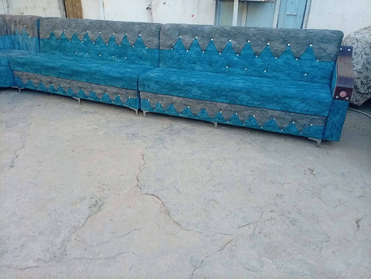 تخم تسكام نضيف كلش 10مقاعد مكاني الحله ***********
