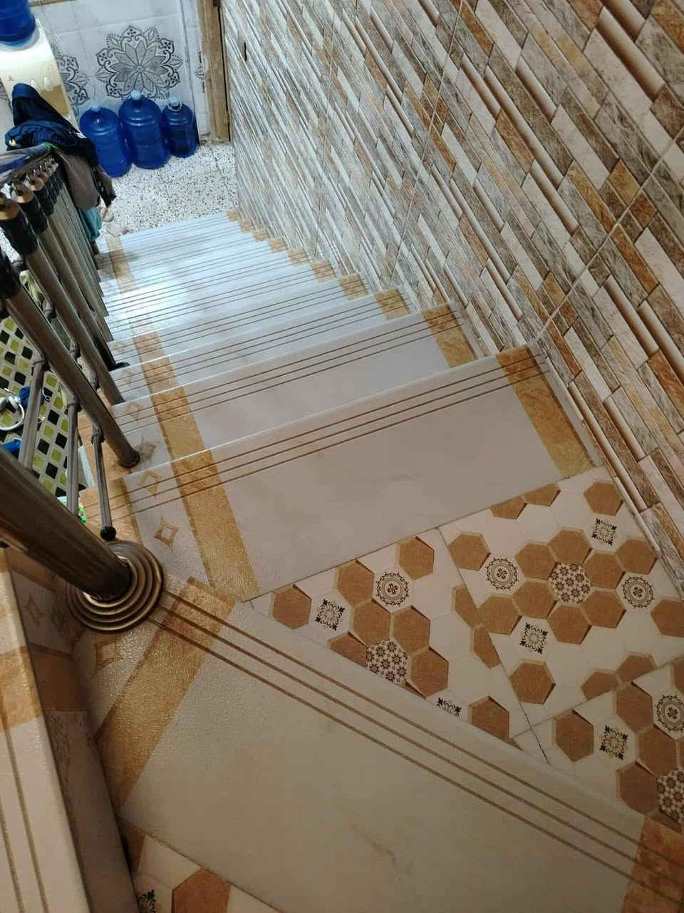 بيت للبيع
المساحه ١٠٠ م
طابقين بناء حديث
العنوان خلف مدينة حمورابي
السعر. 125 وبي مجال
للاستفسار الاتصال على الرقم
***********
الموسوي للعقار
