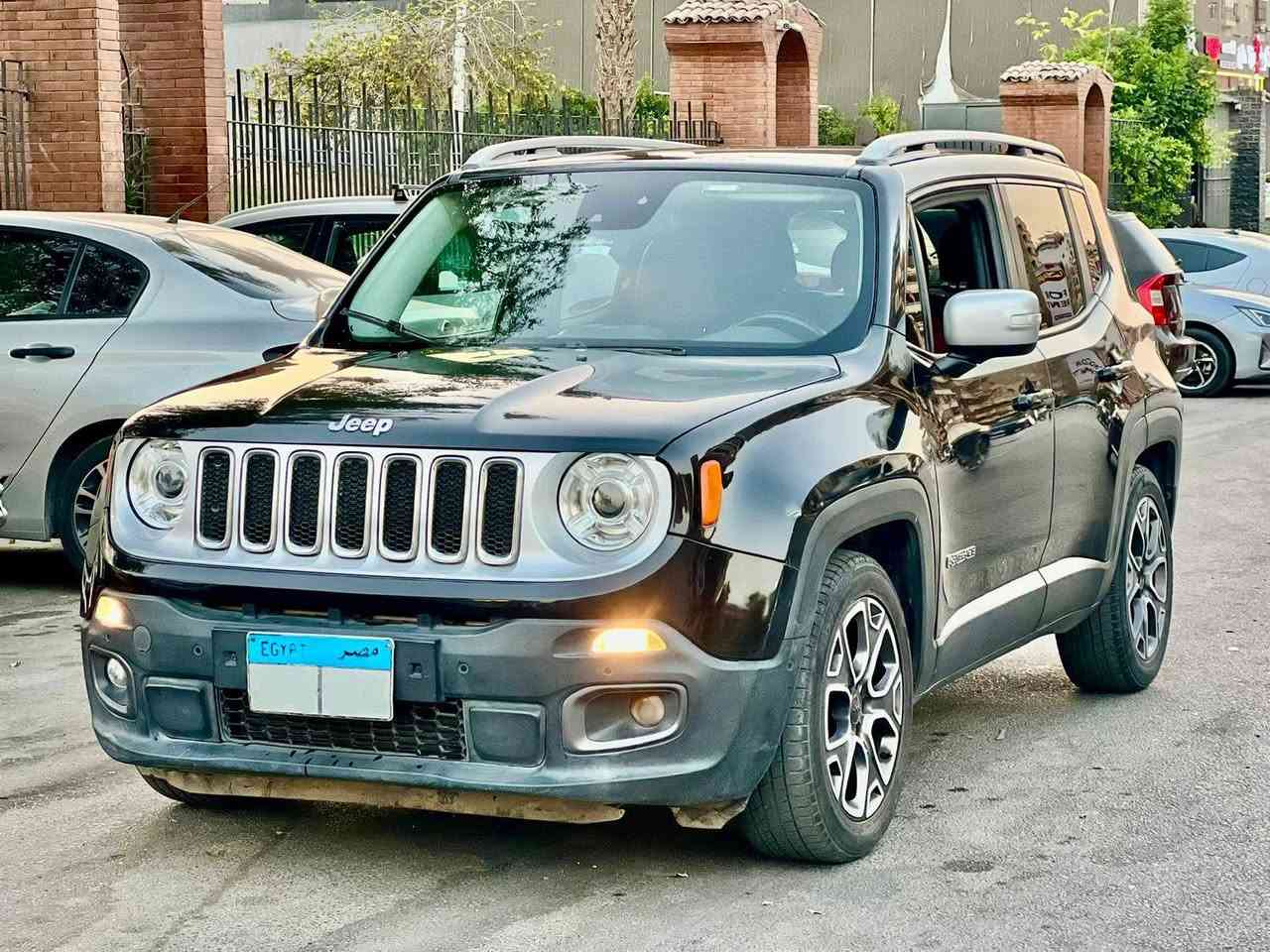 🔥 Jeep Renegade 2017 | أعلى فئة | حالة ممتازة 🔥
✅ موديل 2017
✅ أعلى فئة (Full Option)
✅ عداد 83,000 كم فقط
✅ رشة جنب أيمن فقط للتجميل
✅ رخصة سارية سنة
✅ مرور مدينة نصر

💰 البيع كاش
✔️ متاح تقسيط بنكي
✔️ تقسيط شركات
✔️ نقل ملكية بالتوكيل
✔️ تقسيط مباشر بإجراءات ميسرة

📍 المعاينة: مدينة نصر

📞 للتواصل:
01019616395
01213381184

🚗 العربية جاهزة للفحص والمعاينة، والجادين فقط.


**إذا كنت صاحب هذا الإعلان وتريد حذفه لأي سبب، رجاءا أرسل رسالة إلى الدعم الفني**
