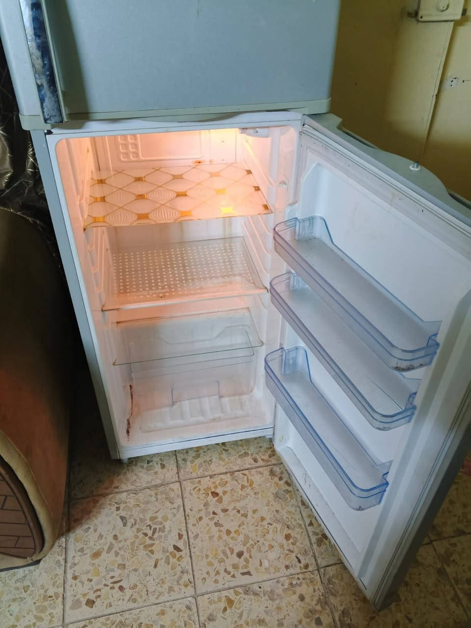ثلاجه شارك 10 قدم نضيف جدٱ شغاله وعل فحص وتاخذ من البيت تجميد يخبل مكاني بغداد الحسينيه الراشديه يوجد خدمه توصيل .اي ستفسار خاص


**إذا كنت صاحب هذا الإعلان وتريد حذفه لأي سبب، رجاءا أرسل رسالة إلى الدعم الفني**