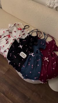 متوفر • ملابس