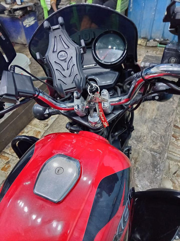 سلام عليكم دراجة بوكسر جبلي ٢٣ مرقمة بغداد بسمي
دراجة نضيفة مكينة مكفولة سعر ٢٥٠٠ رقم ***********
