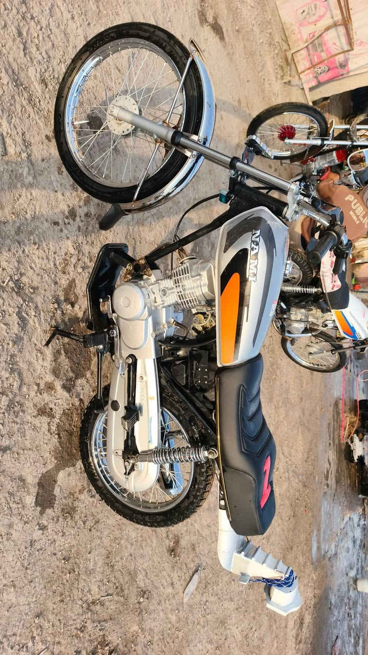 سلام عليكم دراجه نامه تعمير 25 دراجه مفتوحه بس وفات فقط دراجه سعر 650 وبيه مجال قليل مكان ناصريه قرب حي صناعي ***********
