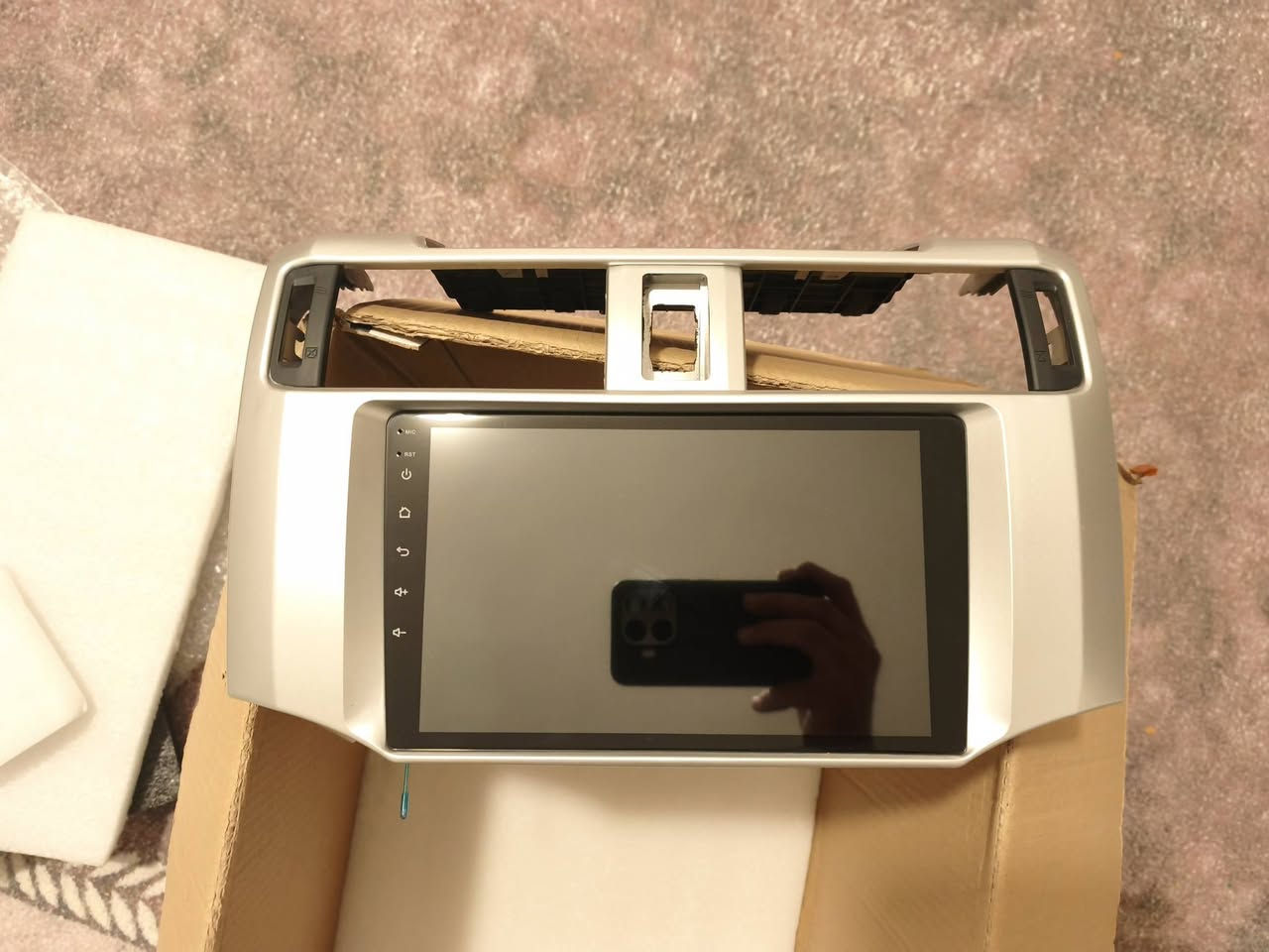 السلام عليكم من رخصة القائمين على الكروب شاشة واطار جاهزه جيب وشد جانت على فوررنر 2023 سعرها 180 وبيها مجال تكدر تخليلها شريحة اتصال يعني خط للتواصل ***********
