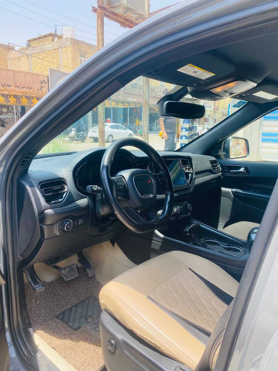 دوج دورنكو سعره 300$ بيه مجال قليل تعتبر كلين بيه طخه بالجاملغ خلف السايق والجاملغ السايق بدون دواخل السياره جديد تصوير الحادث كدامك

سياره نظيفه حيل 
#المواصفات : 

▪️السيارة : دودج #دورنكو GT لون اسمنتي
▪️الموديل :2021
▪️المحرك : 3.6L . V6  (ستة سلندر)
▪️حجم الويل : ويل كب GT حجم 20 مع طقم تايرات بحالة ممتازة
▪️مصابح امامية زنون مع LED مع كشافات دعامية زينون
▪️غرفة السيارة جلد 
▪️حساس خلفي اصل
▪️تحذير الخروج عن المسار
▪️تحذير النقطة العمياء
▪️سستم صوت
▪️مقود رياضي مع تحكم كهربائي
▪️كامرة خلفية دوارة اصل مع الستيرن
▪️شاشة الدشبول الحجم الكبير 10.1 انچ
▪️نظام ملاحة GPS
▪️گير شفتر ستيرنك 
▪️تحكم فول كهرباء لكرسي السائق والراكب 
▪️سستم صوت
▪️تشغيل عن بعد
▪️صندوق كهرباء
▪️صف ثالث من المقاعد 7 راكب
▪️إطفاء وتشغيل اوتماتيكي
▪️تحكم ستيرن جهتين بلوتوث وحاكية وكروس سرعة وتحكم صوت 
▪️نظام ABS مانع انزلاق
▪️بعد بيها هواي مواصفات
▪️مكان السياره ذي قار 
السعر المطلوب :300$ 

الاتصال على : ***********
