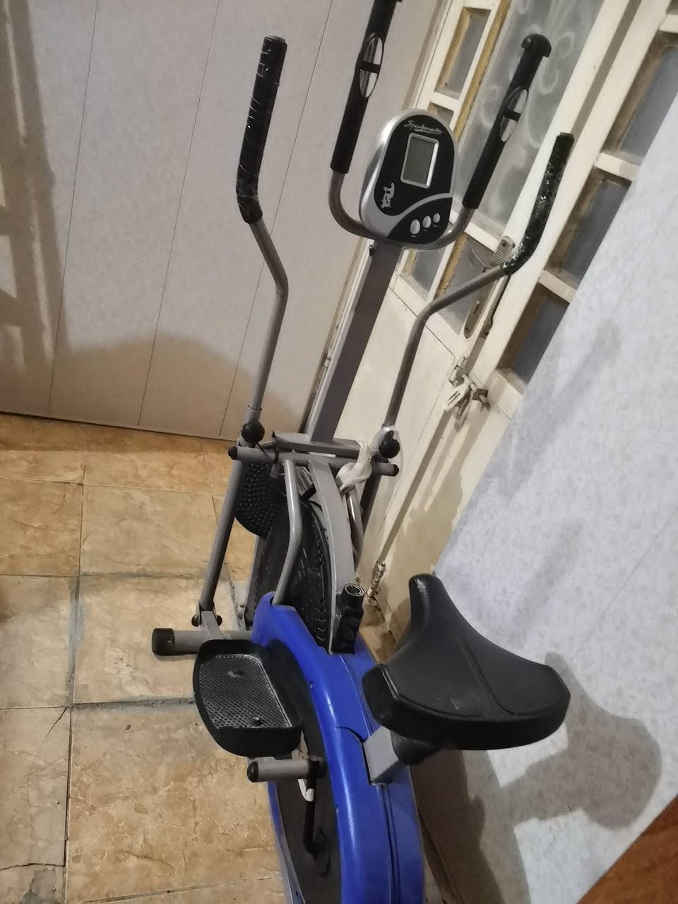 اغراض للبيع
براد ماء 
السعر 80
بايسكل منزلي 100


**إذا كنت صاحب هذا الإعلان وتريد حذفه لأي سبب، رجاءا أرسل رسالة إلى الدعم الفني**